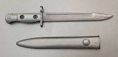 **Rhodesia/ Nyasaland: L1A3 FN FAL Knife Bayonet w/ Scabbard (1958/9).**