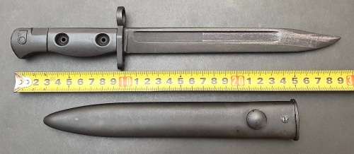 **Rhodesia/ Nyasaland: L1A3 FN FAL Knife Bayonet w/ Scabbard (1958/9).**