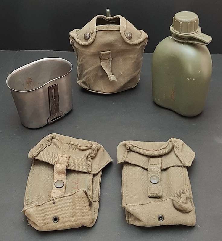 **Border War: 1980s SADF Patt.73 FN Mag Pouches & Canteen w/ Firebucket (5 pcs).**