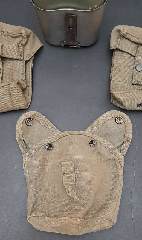 **Border War: 1980s SADF Patt.73 FN Mag Pouches & Canteen w/ Firebucket (5 pcs).**