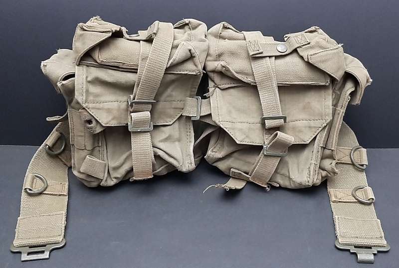 **Border War : 1970s SADF Patt.73 Green Webbing Kidney Pouches w/ Integral Belt  .** 