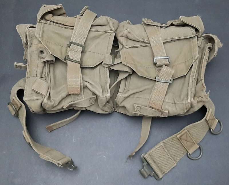 **Border War : 1970s SADF Patt.73 Green Webbing Kidney Pouches w/ Integral Belt  .** 