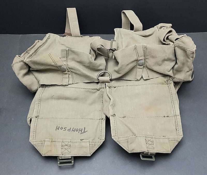 **Border War : 1970s SADF Patt.73 Green Webbing Kidney Pouches w/ Integral Belt  .** 