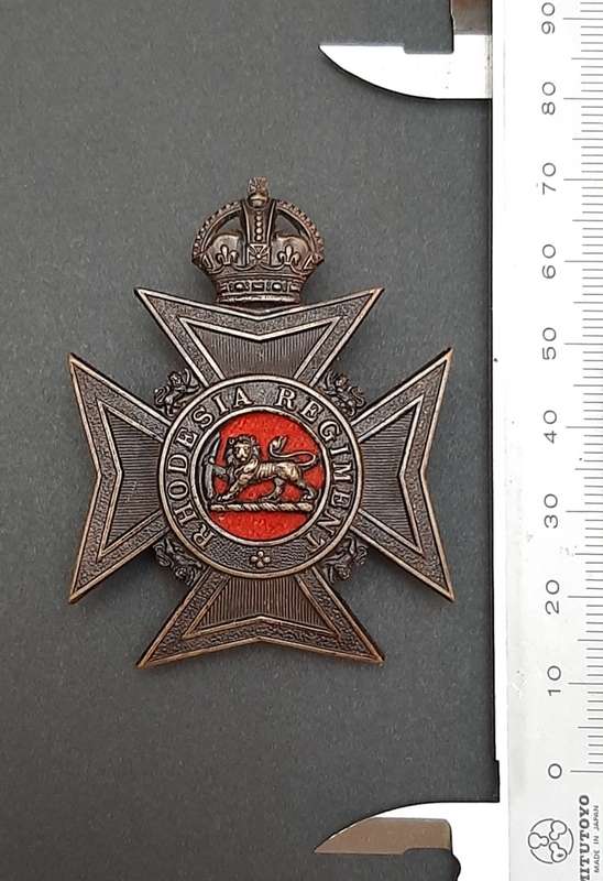 **WW2 Rhodesia Regiment Officer`s Large Cap Badge w/ Slide.**