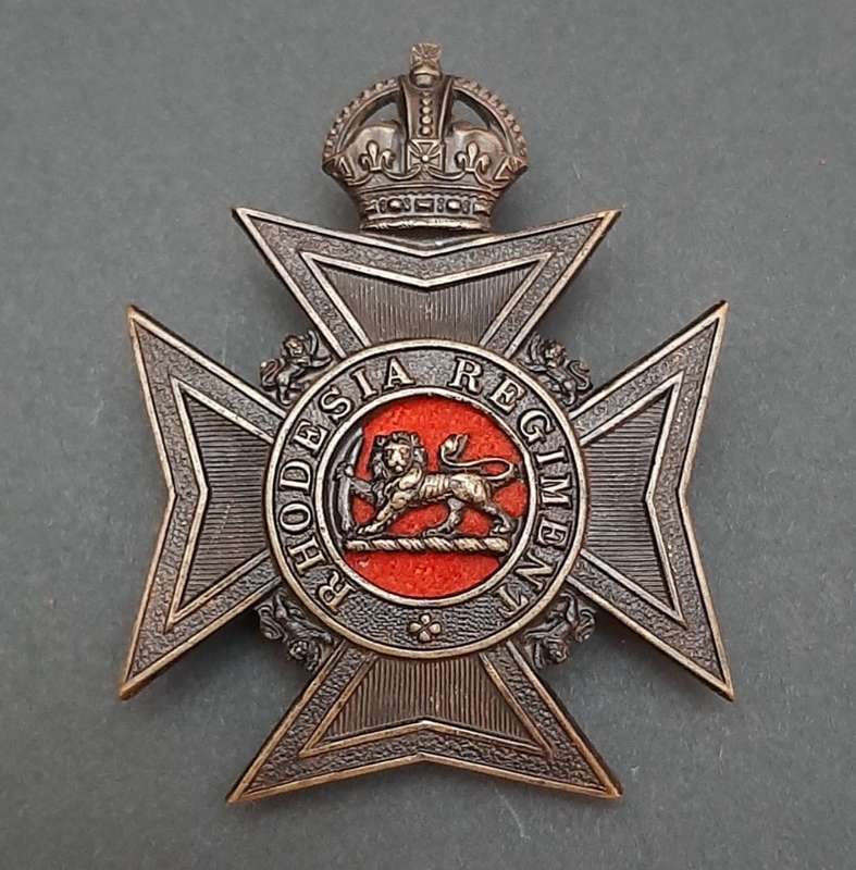 **WW2 Rhodesia Regiment Officer`s Large Cap Badge w/ Slide.**