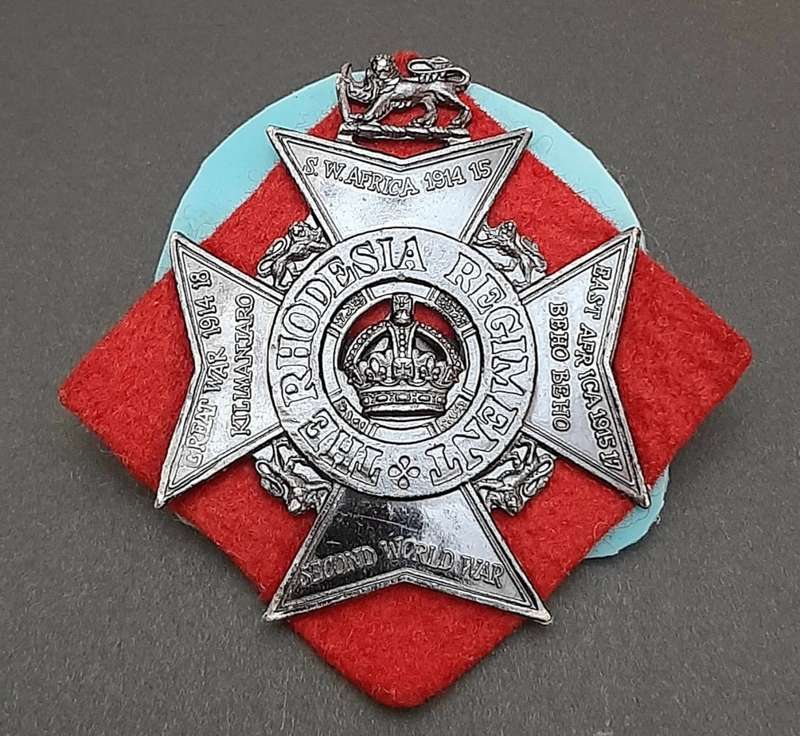** Rhodesian Bush War: 1970s Rhodesia Regiment Beret Badge w/ Stabilizer & Pin**
