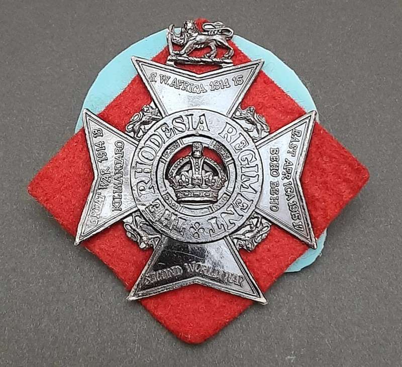 ** Rhodesian Bush War: 1970s Rhodesia Regiment Beret Badge w/ Stabilizer & Pin**