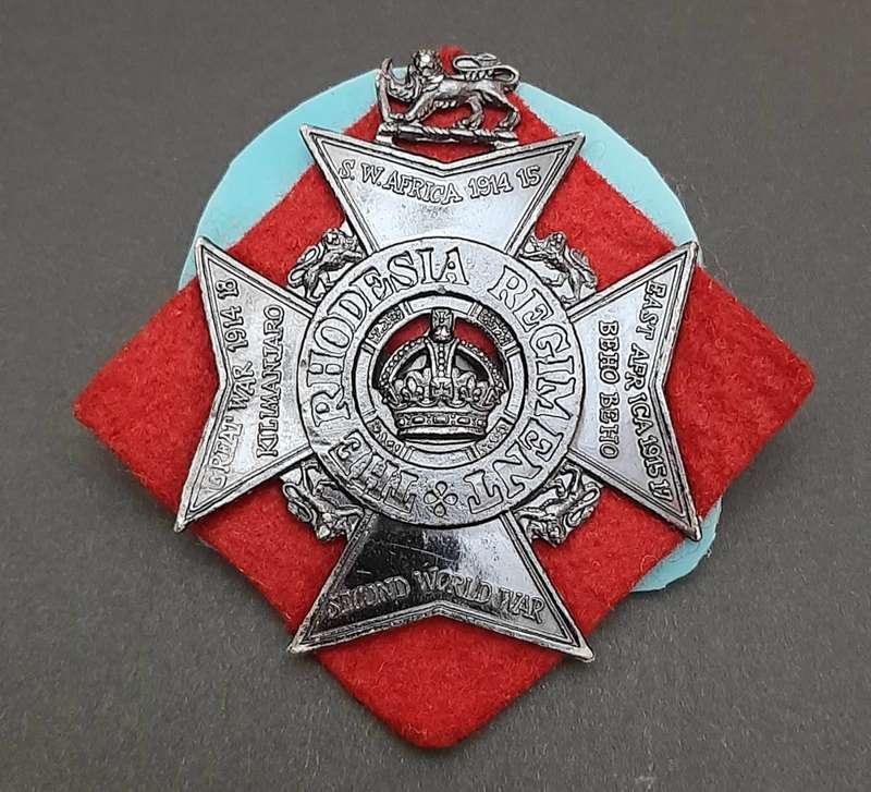 ** Rhodesian Bush War: 1970s Rhodesia Regiment Beret Badge w/ Stabilizer & Pin**