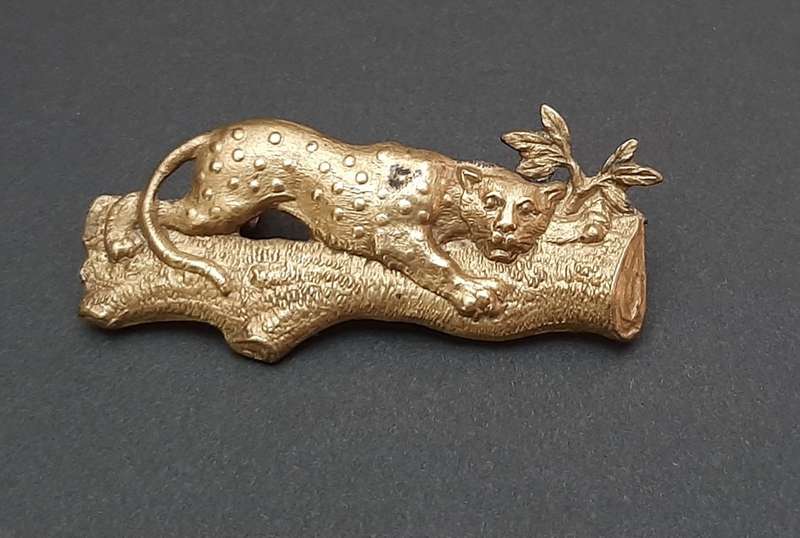 ** WW1/WW2 : First City Regiment Brass Collar Badge (Lugs Intact)**