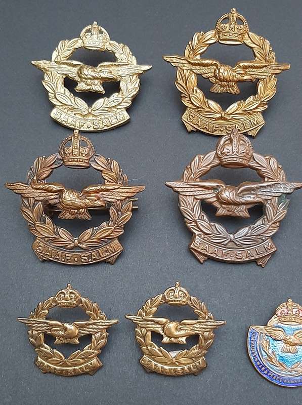**Lot : WW2 SAAF Brass Insignia Assortment x10 Pcs  **