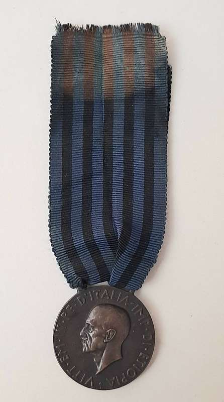 ** 1936 Italian Fascist:  Africa Orientale Medal w/ Ribbon.**