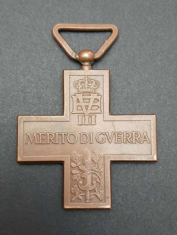 **WW2 Italian Fascist : War  Merit Cross Medal w/ Suspender. **