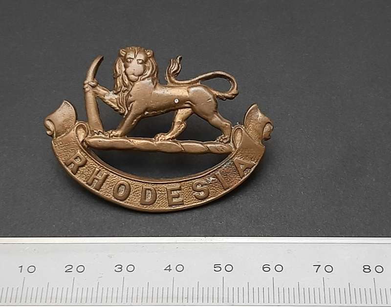**WW2 Rhodesia Insignia & Buttons Lot x4 Pcs (Firmin, London).**