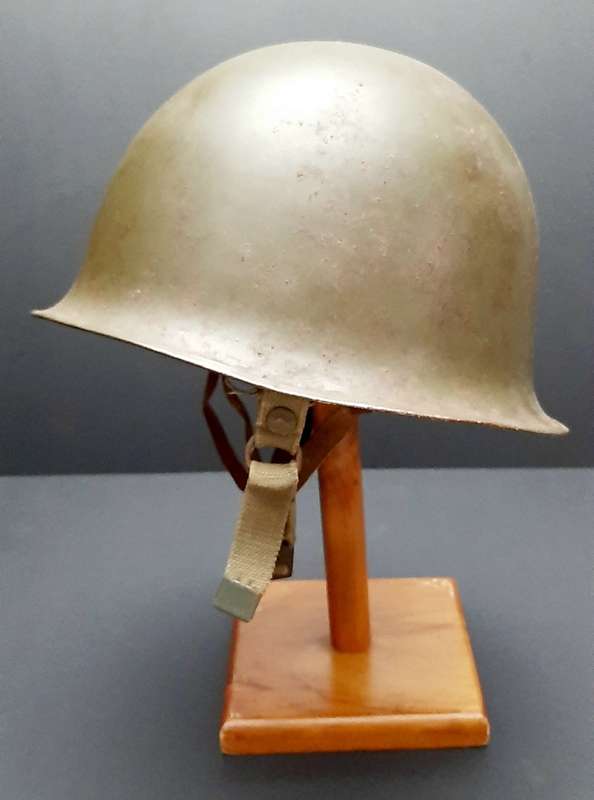 **Border War : 1960s SADF Green Steel Helmet w/ Liner .**