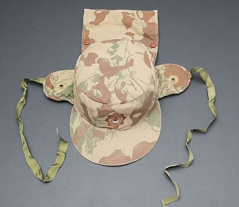 Border War 1980s S.A.P 2nd Pattern Camouflage Flap Cap with Straps Medium