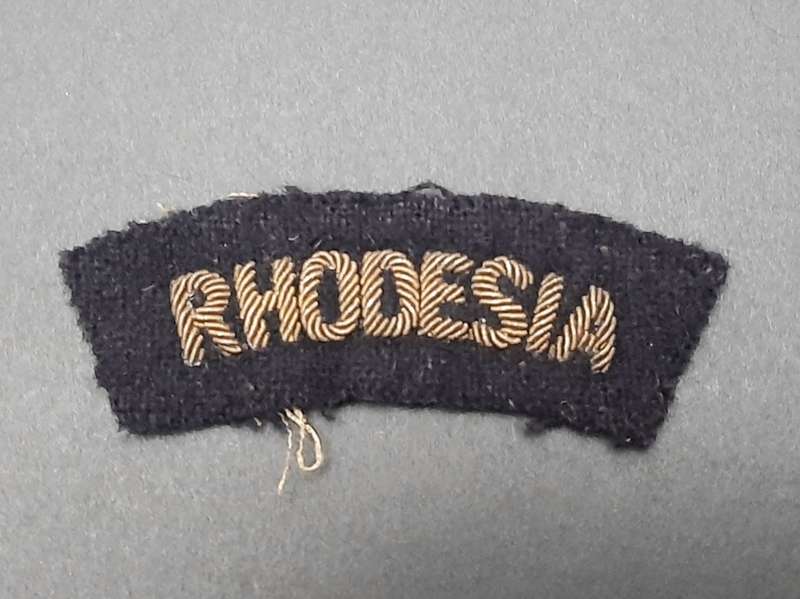 **WW2 1940s Rhodesian Army:  Bullion Embroidered Shoulder Title x1. **