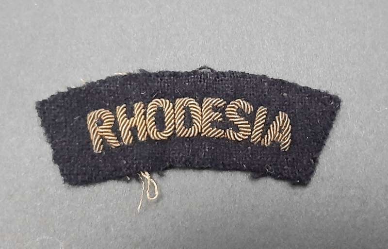 **WW2 1940s Rhodesian Army:  Bullion Embroidered Shoulder Title x1. **