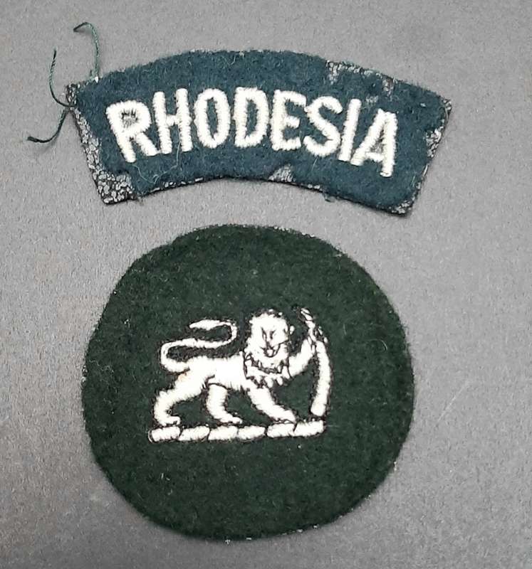 **Rhodesian Bush War: 1970s Rhodesian Army Step-out  Title & Sgt-Major Rank Insignia**