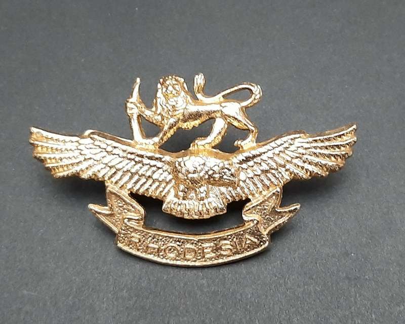 **Rhodesian Bush War: 1970s Rhodesian Air Force  Metal Cap Badge w/ Lugs  #1**