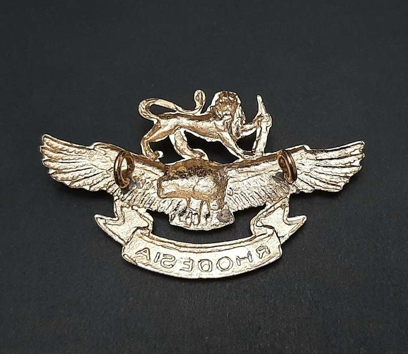 **Rhodesian Bush War: 1970s Rhodesian Air Force  Metal Cap Badge w/ Lugs  #1**