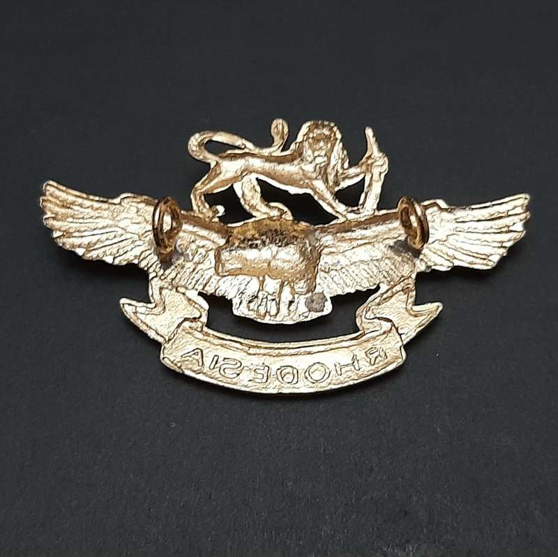 **Rhodesian Bush War: 1970s Rhodesian Air Force  Metal Cap Badge w/ Lugs  #1**