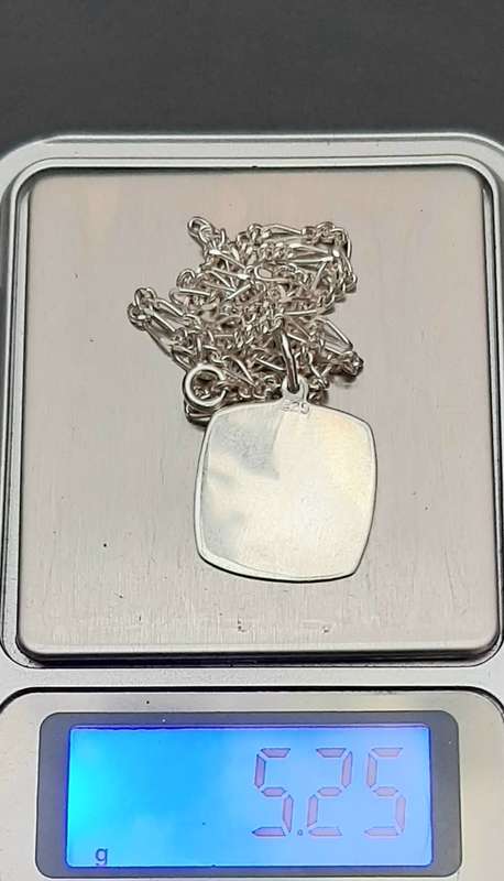 **STUNNING: .925 Silver Ladies` Chain w/ Pendant Medallion (20cm).**