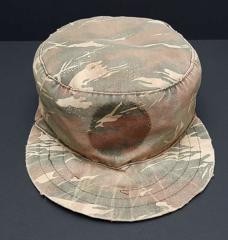 **Border War : 1980s SWAPOL/ Koevoet Camouflage Flap Cap (Size: 59).**