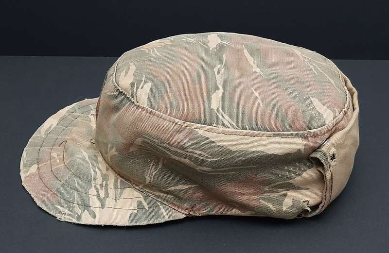 **Border War : 1980s SWAPOL/ Koevoet Camouflage Flap Cap (Size: 59).**