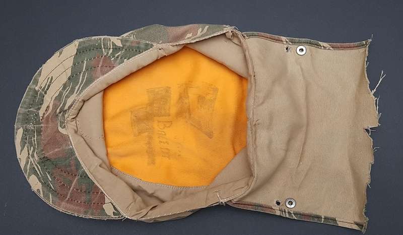 **Border War : 1980s SWAPOL/ Koevoet Camouflage Flap Cap (Size: 59).**