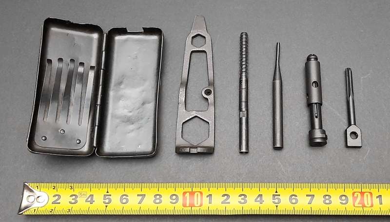 **Border War : 1980s Soviet  RPD Light Machine Gun Cleaning Kit (Complete).**