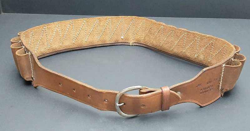**Border War : 1980s S.A.P Leather 12 Gauge Shotgun Bandolier (LARGE).**