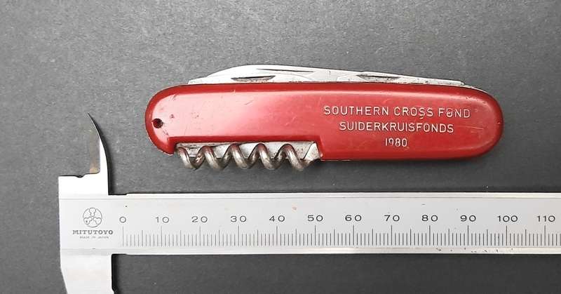 **Border War : 1980s SADF Southern Cross Fund Pocket Knives x2 **