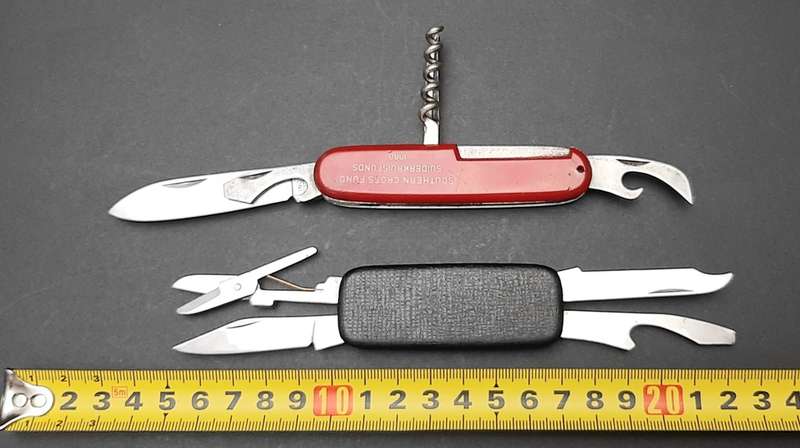 **Border War : 1980s SADF Southern Cross Fund Pocket Knives x2 **