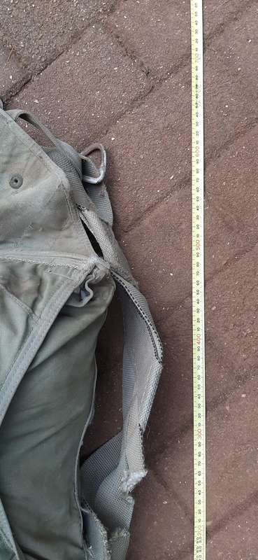 ** RARE: U.S. Navy Vietnam War Jet Pilot`s Parachute Harness w/ Silk (USED).**