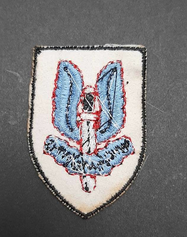 **Rhodesian Bush War: 1990s Commemorative Re-issue Special Air Service Regt. Beret Badge #1**