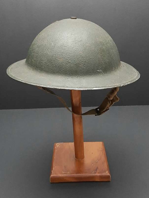 **WW2 : Union Defence Force Green `Brodie` Pattern Steel Helmet (Jager-Rand 1940).**