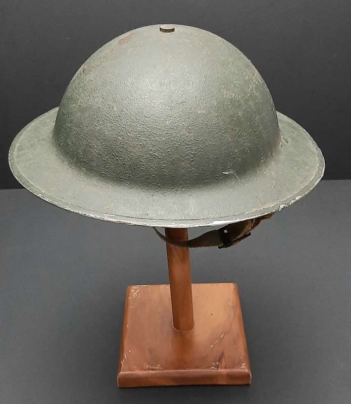 **WW2 : Union Defence Force Green `Brodie` Pattern Steel Helmet (Jager-Rand 1940).**