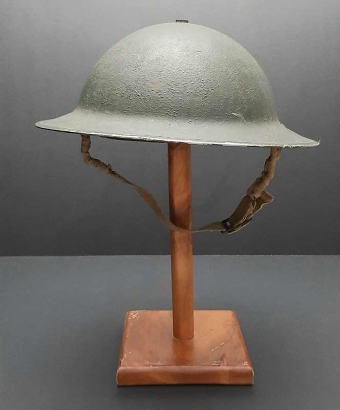 **WW2 : Union Defence Force Green `Brodie` Pattern Steel Helmet (Jager-Rand 1940).**