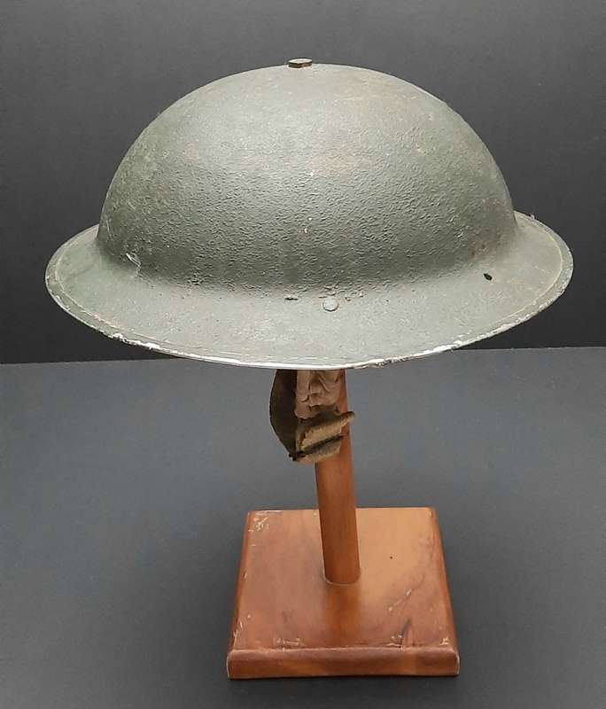 **WW2 : Union Defence Force Green `Brodie` Pattern Steel Helmet (Jager-Rand 1940).**