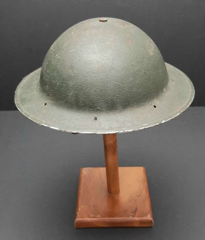 **WW2 : Union Defence Force Green `Brodie` Pattern Steel Helmet (Jager-Rand 1940).**