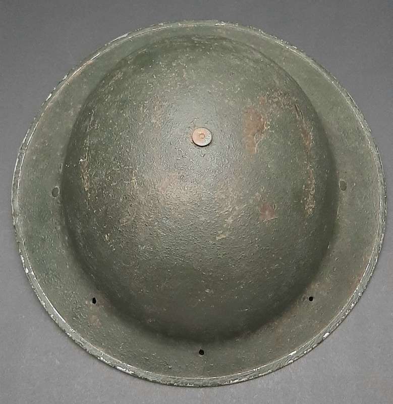 **WW2 : Union Defence Force Green `Brodie` Pattern Steel Helmet (Jager-Rand 1940).**