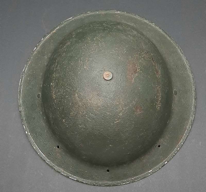**WW2 : Union Defence Force Green `Brodie` Pattern Steel Helmet (Jager-Rand 1940).**