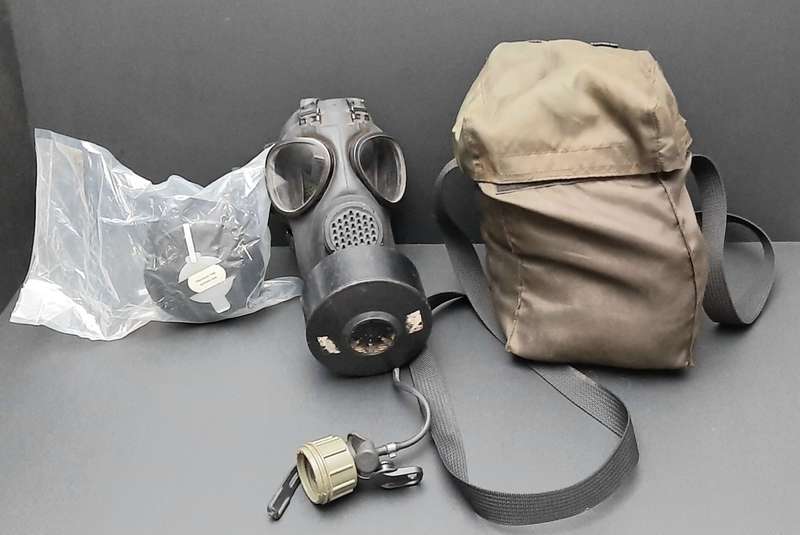 **1990s SANDF SM-90 Gas Mask w/ Webbing Bag & Add. Filter **