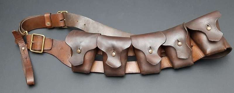 **WW1 UDF: Pattern 1903 - 5 Pocket .303 Leather Bandolier (H.G Ross Ltd. 1915).**