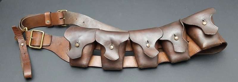 **WW1 UDF: Pattern 1903 - 5 Pocket .303 Leather Bandolier (H.G Ross Ltd. 1915).**
