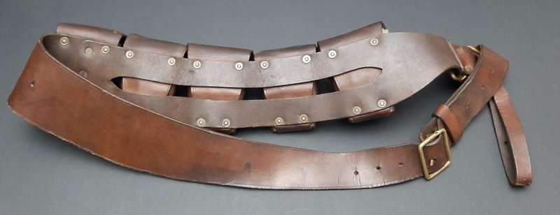 **WW1 UDF: Pattern 1903 - 5 Pocket .303 Leather Bandolier (H.G Ross Ltd. 1915).**