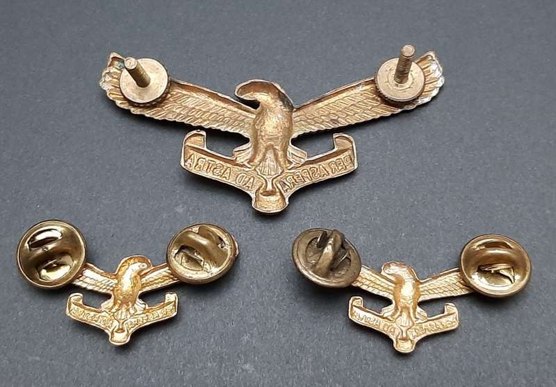 **Border War : 1970s SAAF Cap & Collar Badge Set x3 Pcs (All Pins)**