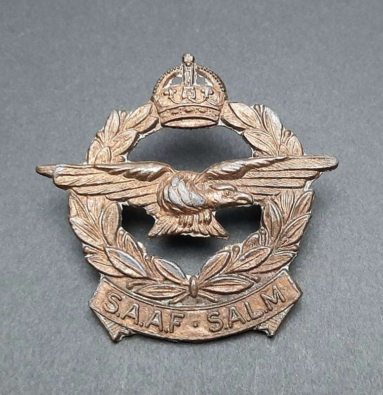**WW2 SA Air Force Cap & Collar Badge Set x3 Pcs.**
