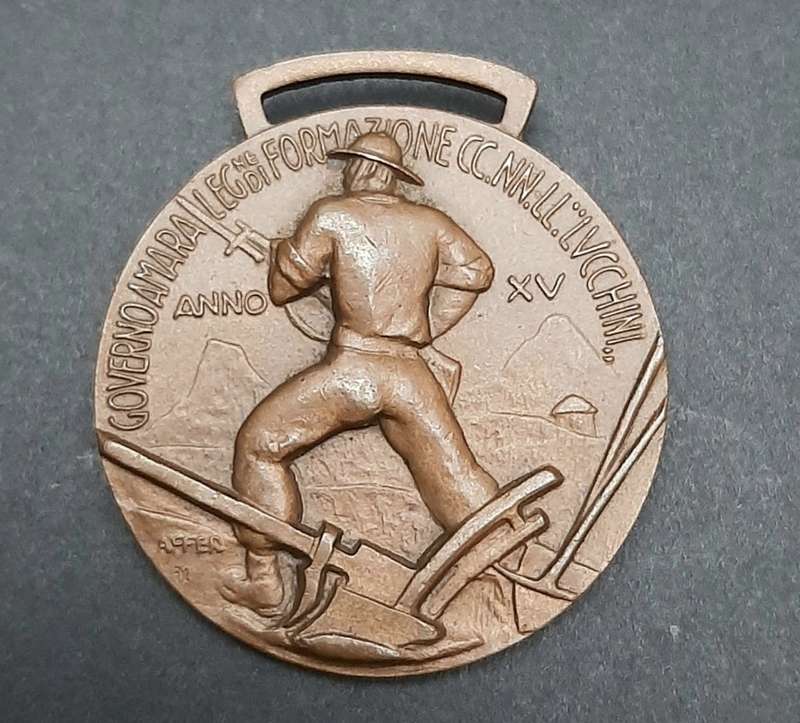 Rare 1937 Italian Fascist `Oltre La Meta` CCNN Blackshirt Medal
