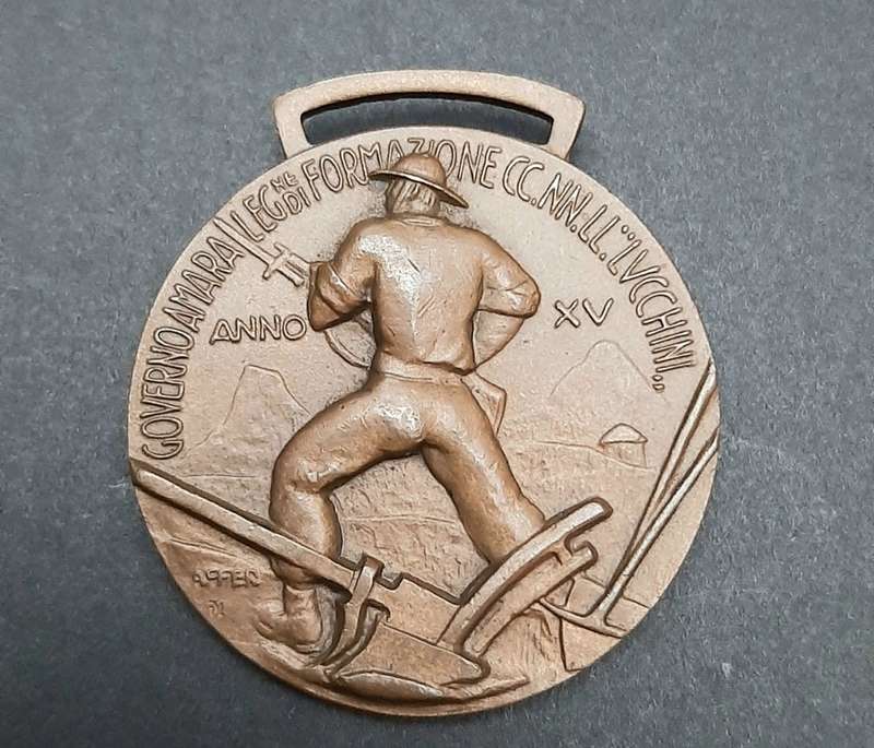 Rare 1937 Italian Fascist `Oltre La Meta` CCNN Blackshirt Medal